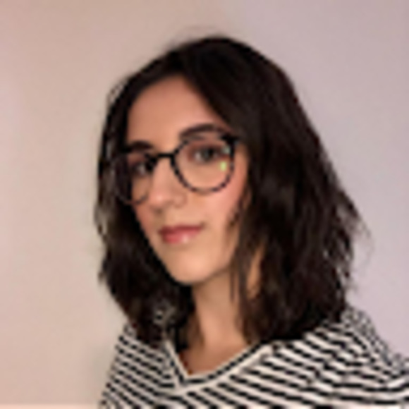 Meet your Posher, Malia - Picture 1 of 1